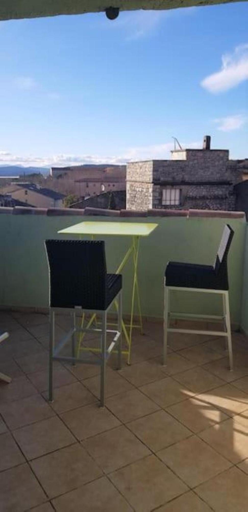 Duplex De Charme Avec Terrasse Au Coeur Du Village Lorgues Exterior photo